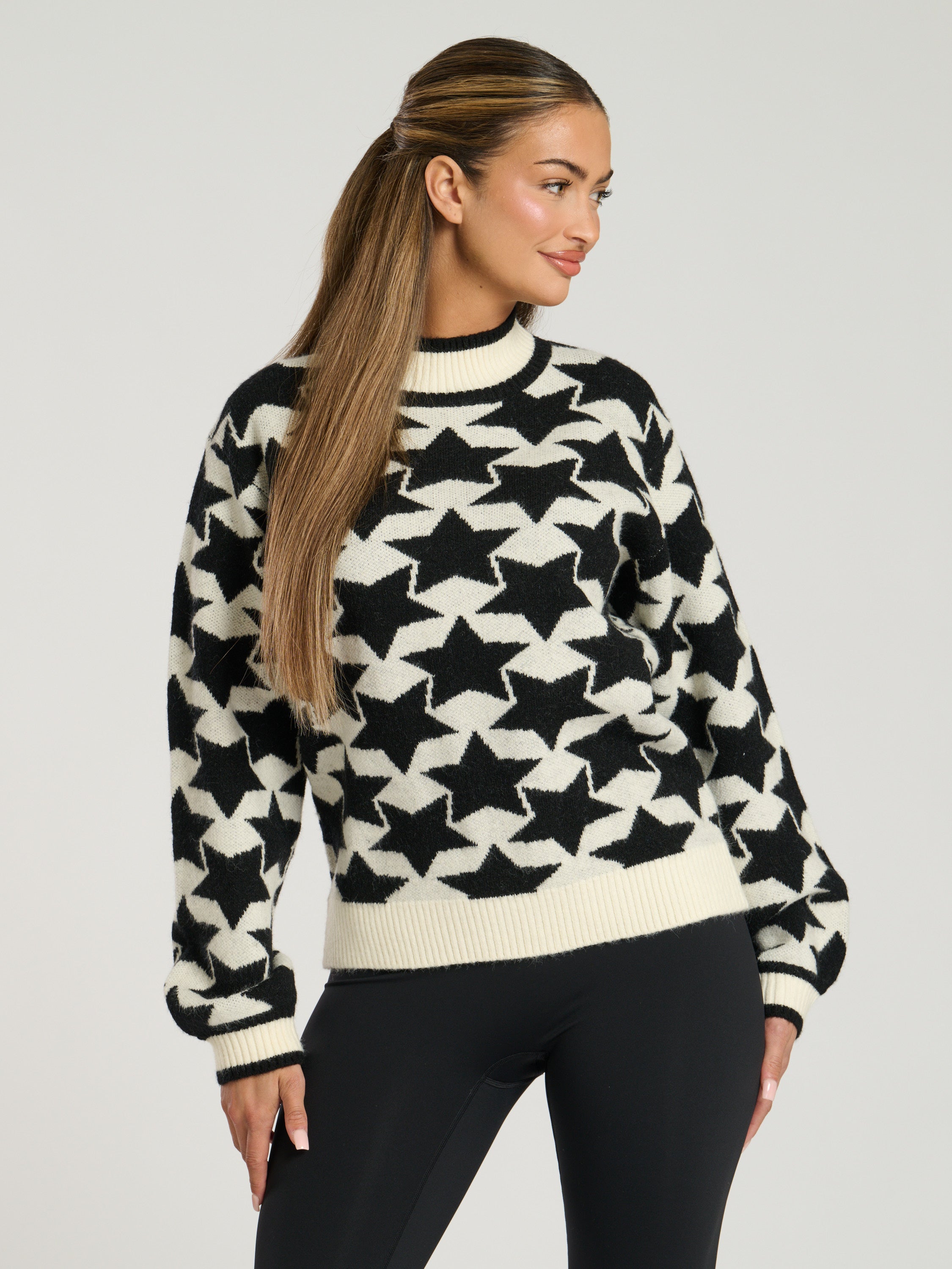 SOUTH BEACH SKI KNITTED STAR JUMPER IN BLACK AND WHITE